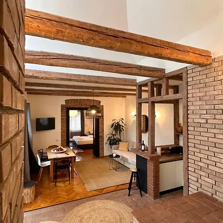 Marvellous Cozy In Old Center Town *