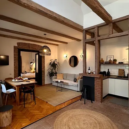 Marvellous Cozy In Old Center Town
