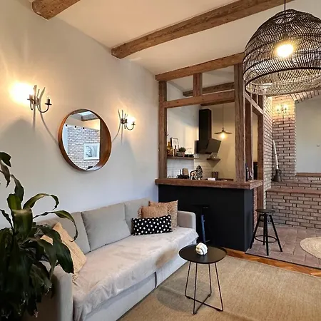 Marvellous Cozy In Old Center Town Villa *