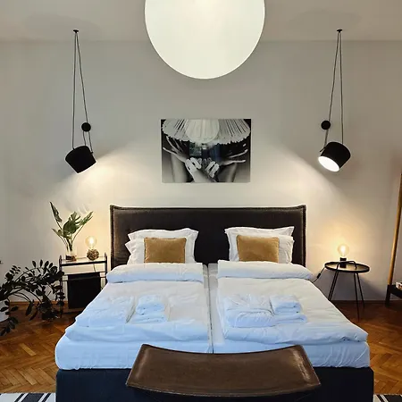 Marvellous Cozy In Old Center Town Brasov