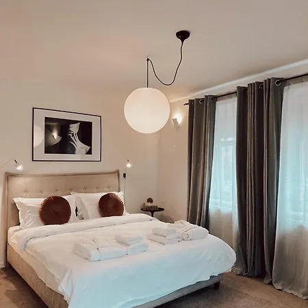 Marvellous Cozy In Old Center Town Villa